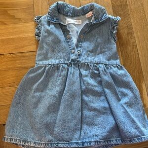 Worn ONCE! Denim Zara dress with frill sleeve and snap buttons. 18-24 months
